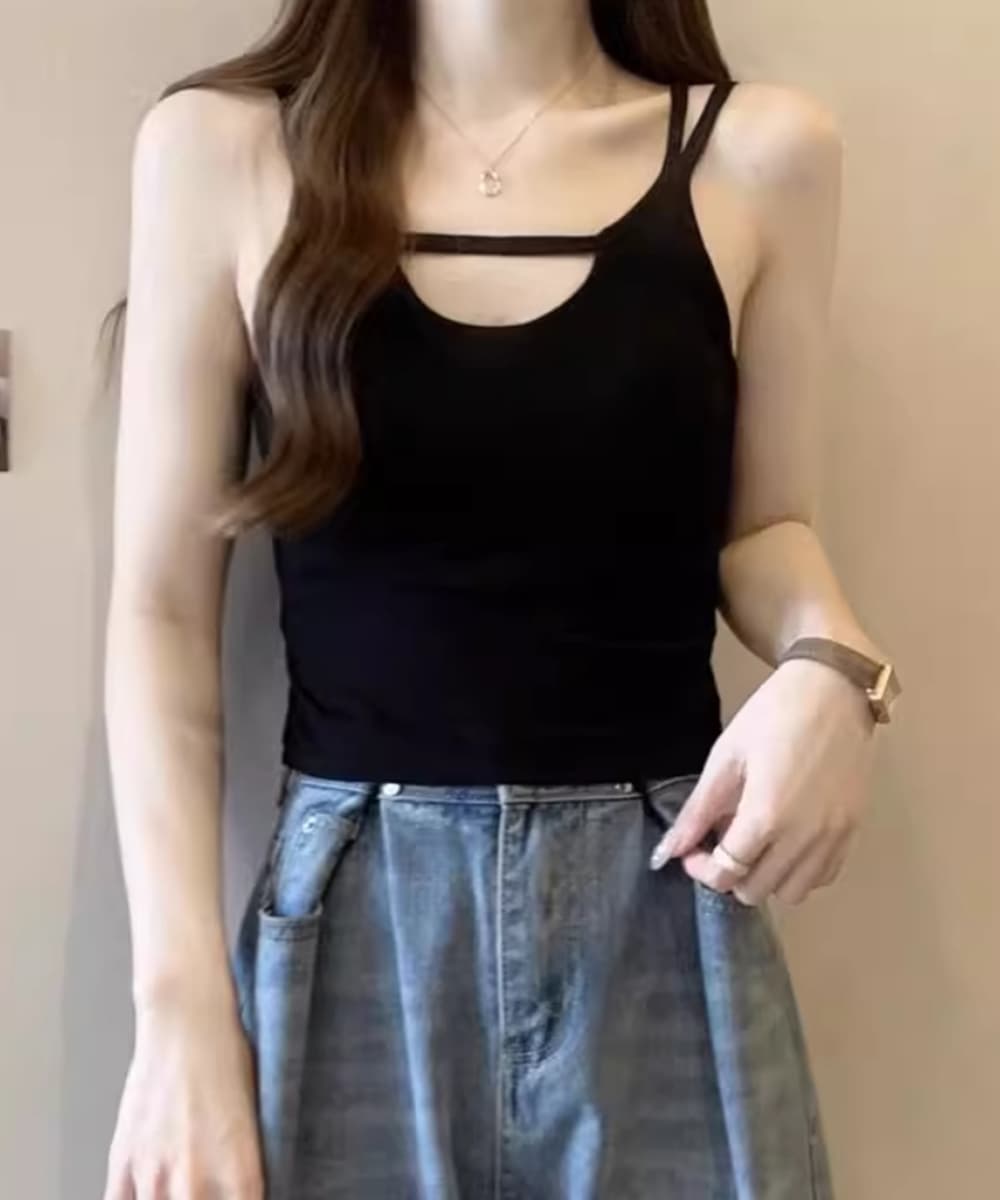 ブラトップ カップ付きデザインキャミソール 胸元美ライン