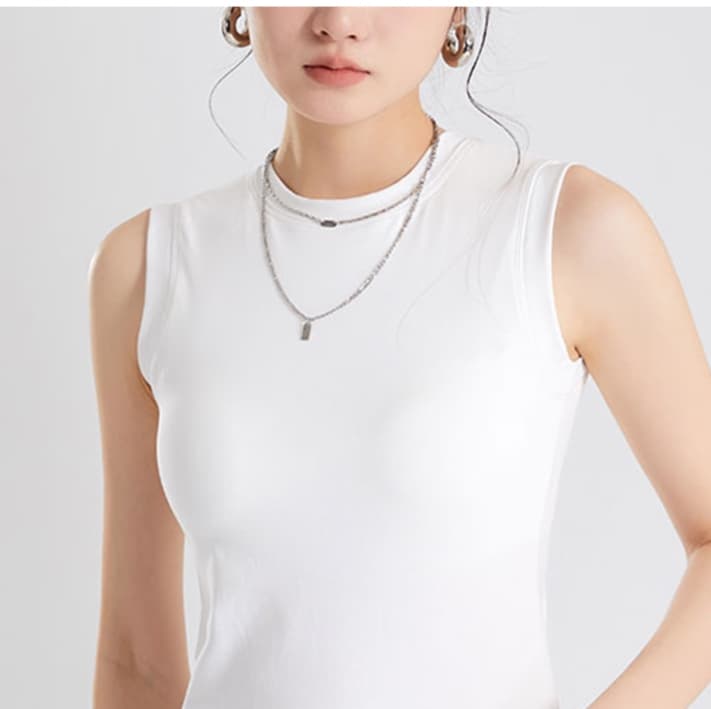 ブラトップ なめらかフィット ブラ内蔵タンクトップ