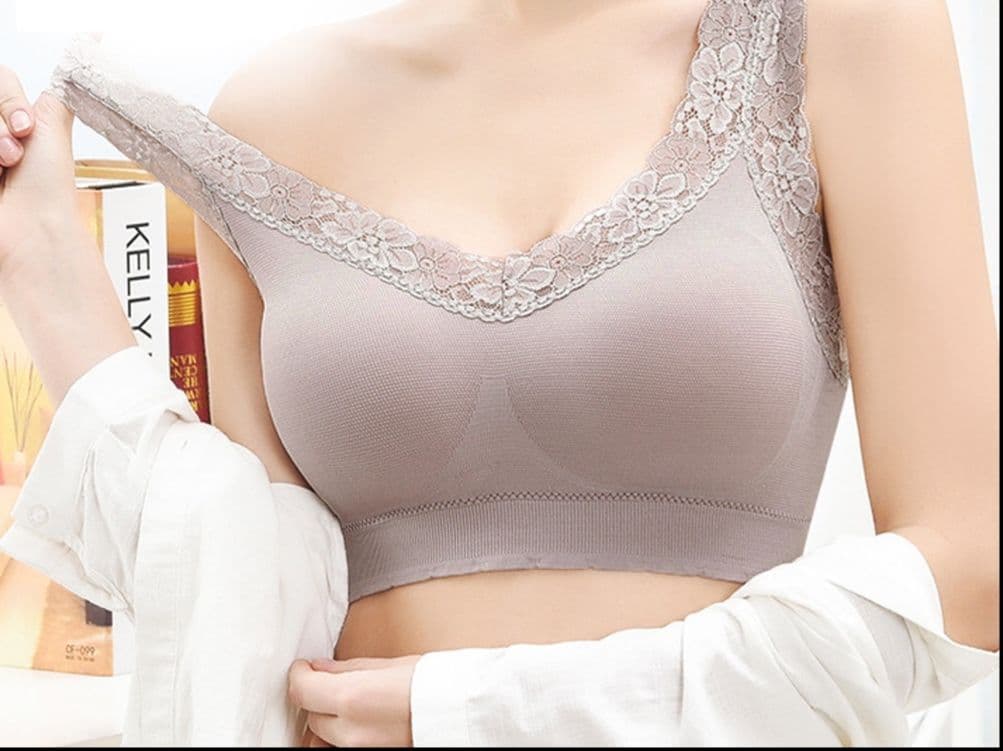 ブラトップ 総レース美胸タンクトップブラ ワイヤーなし