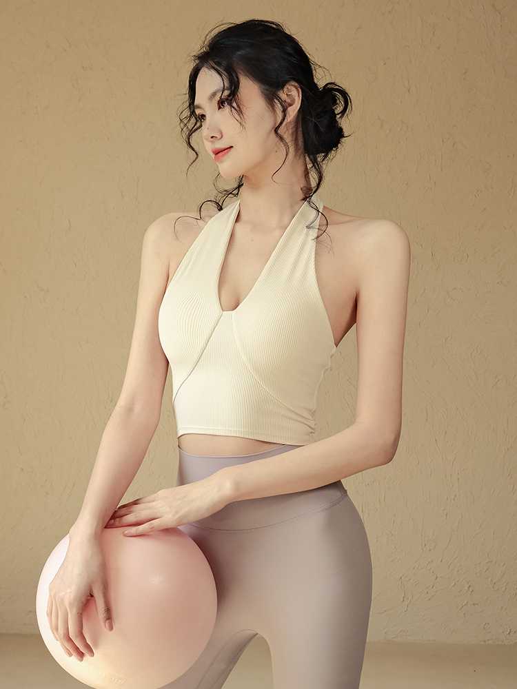 ブラトップ 優美なリブホルターネックブラトップ