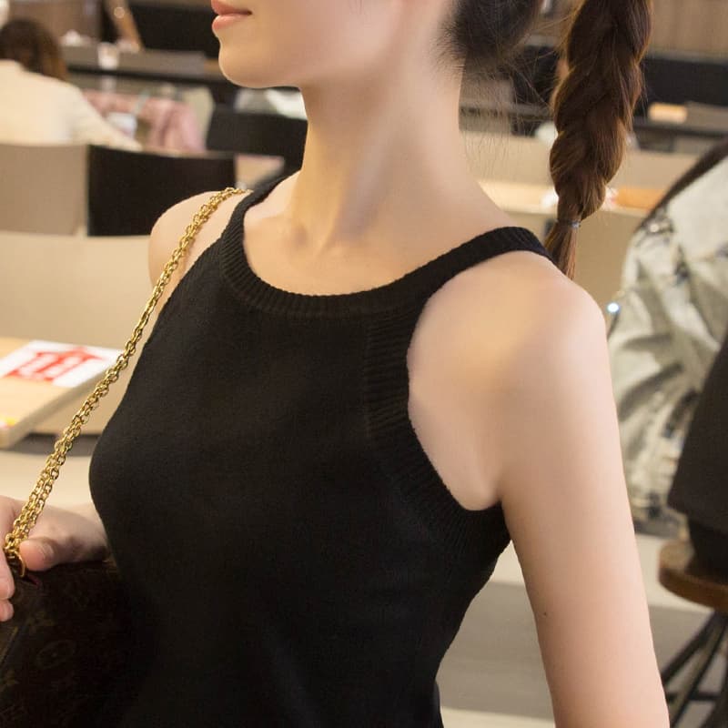 ブラトップ すっきり丸首 ノースリーブニットトップス