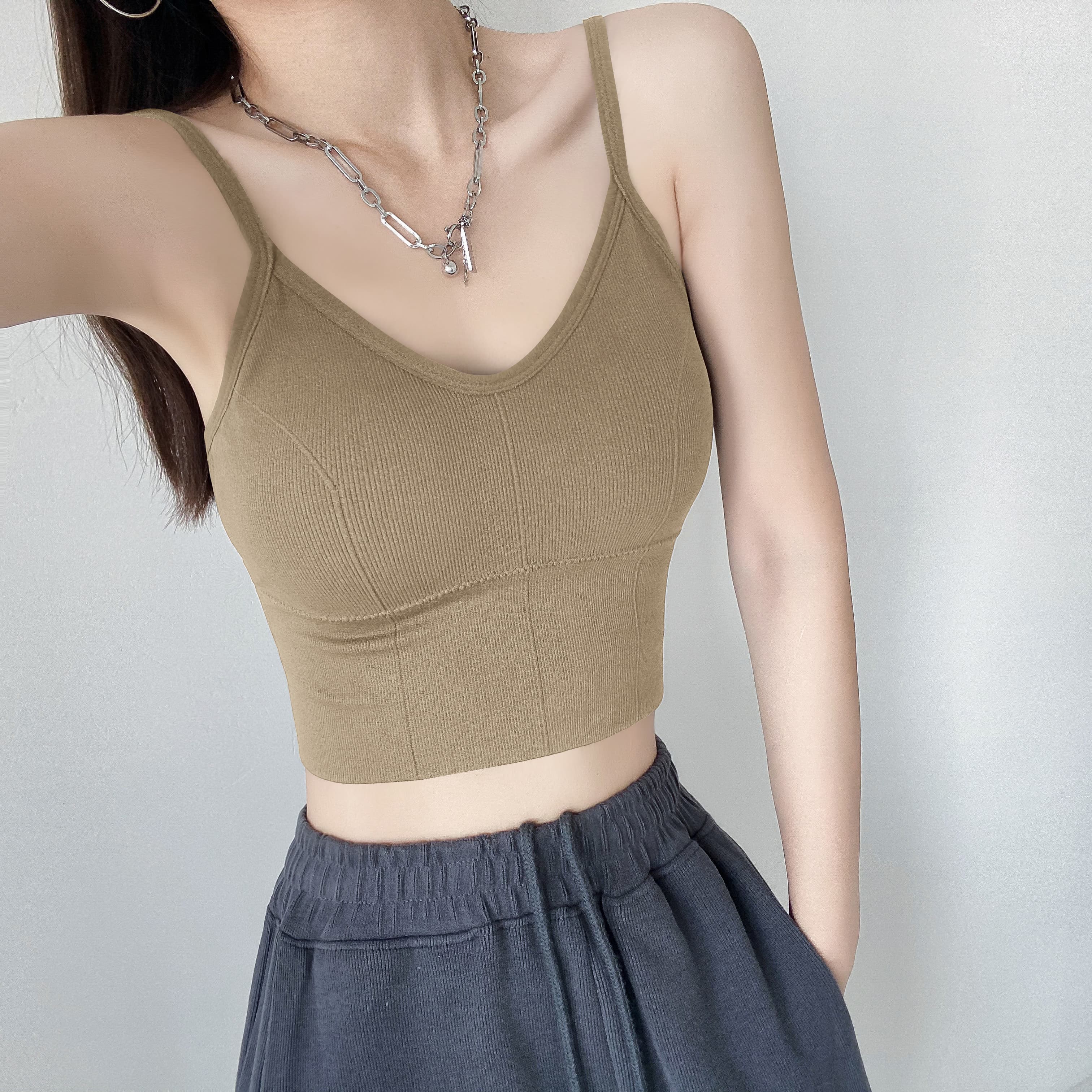 シンプル美シルエットブラトップ