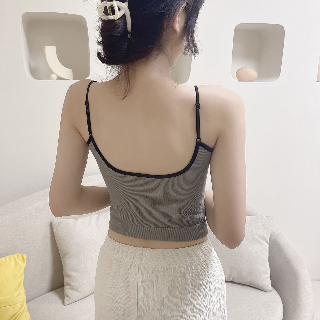 ブラトップ 胸パッド付きキャミソール ノンワイヤー レディースインナー